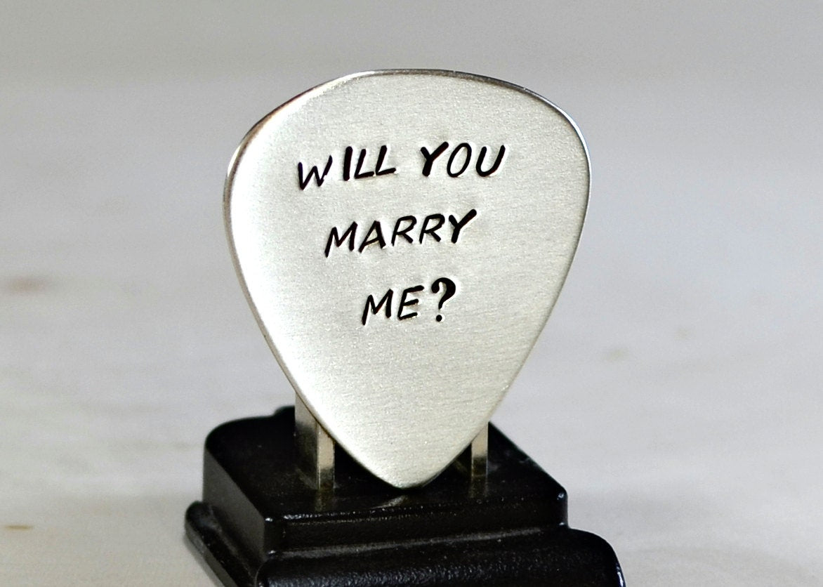 Will you marry me guitar pick proposal in aluminum - GP232A