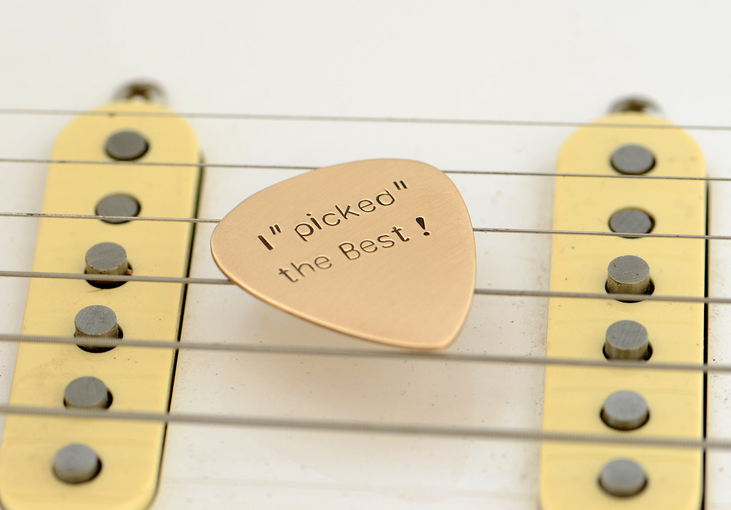 "I picked the best" guitar pick in bronze - playable
