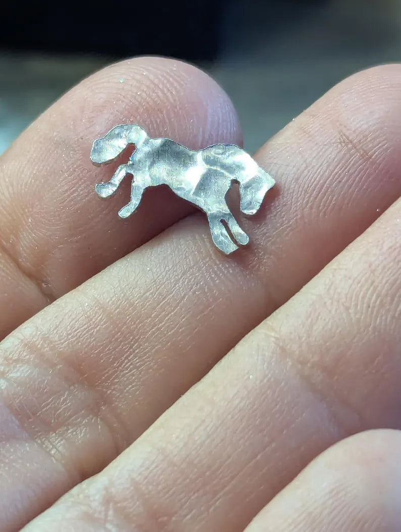 Horse soldering accent