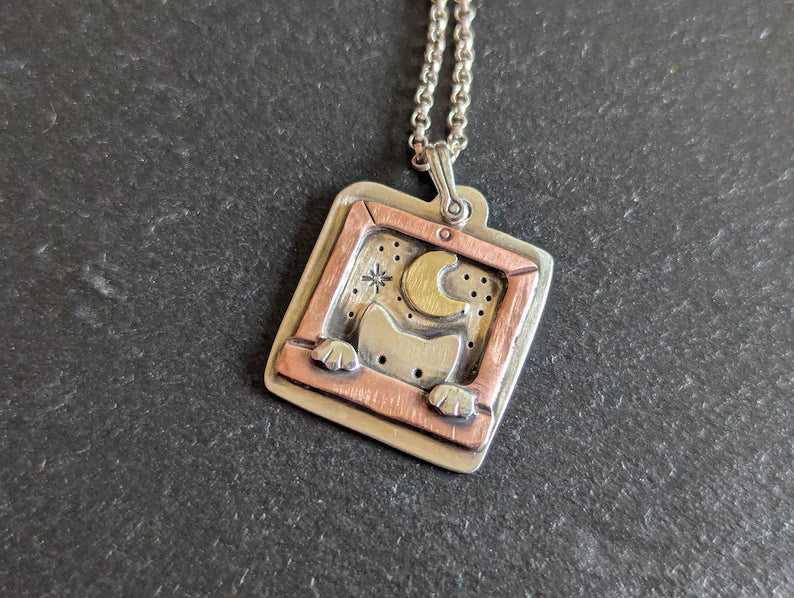 Peekaboo cat necklace - mixed metal - handmade