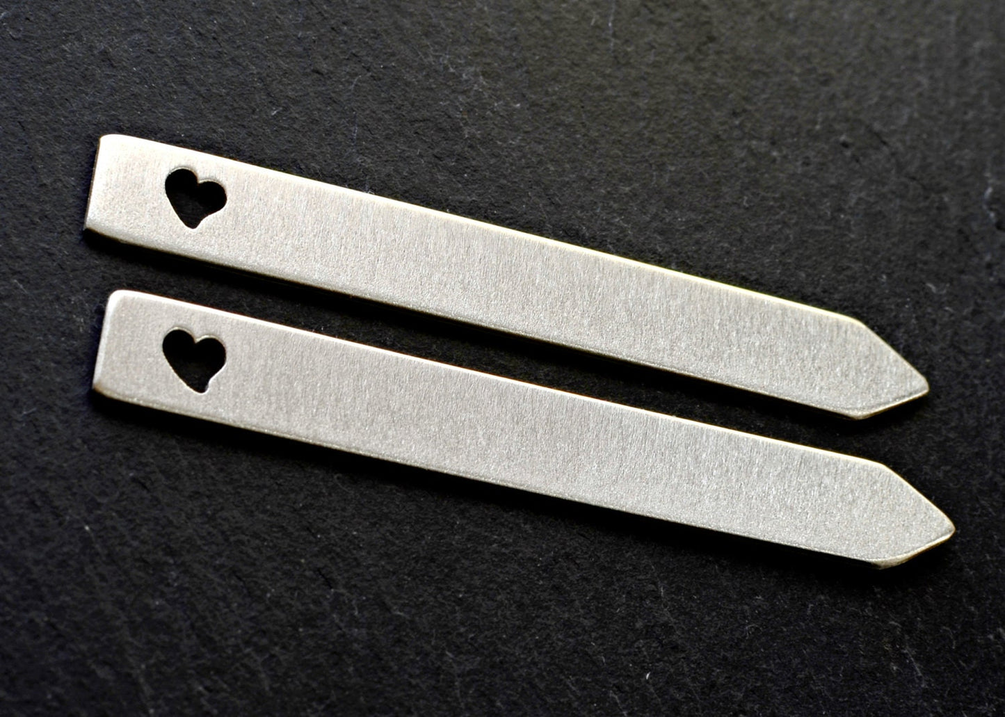 Heart cutouts in sterling silver collar stays with space for you to personalize
