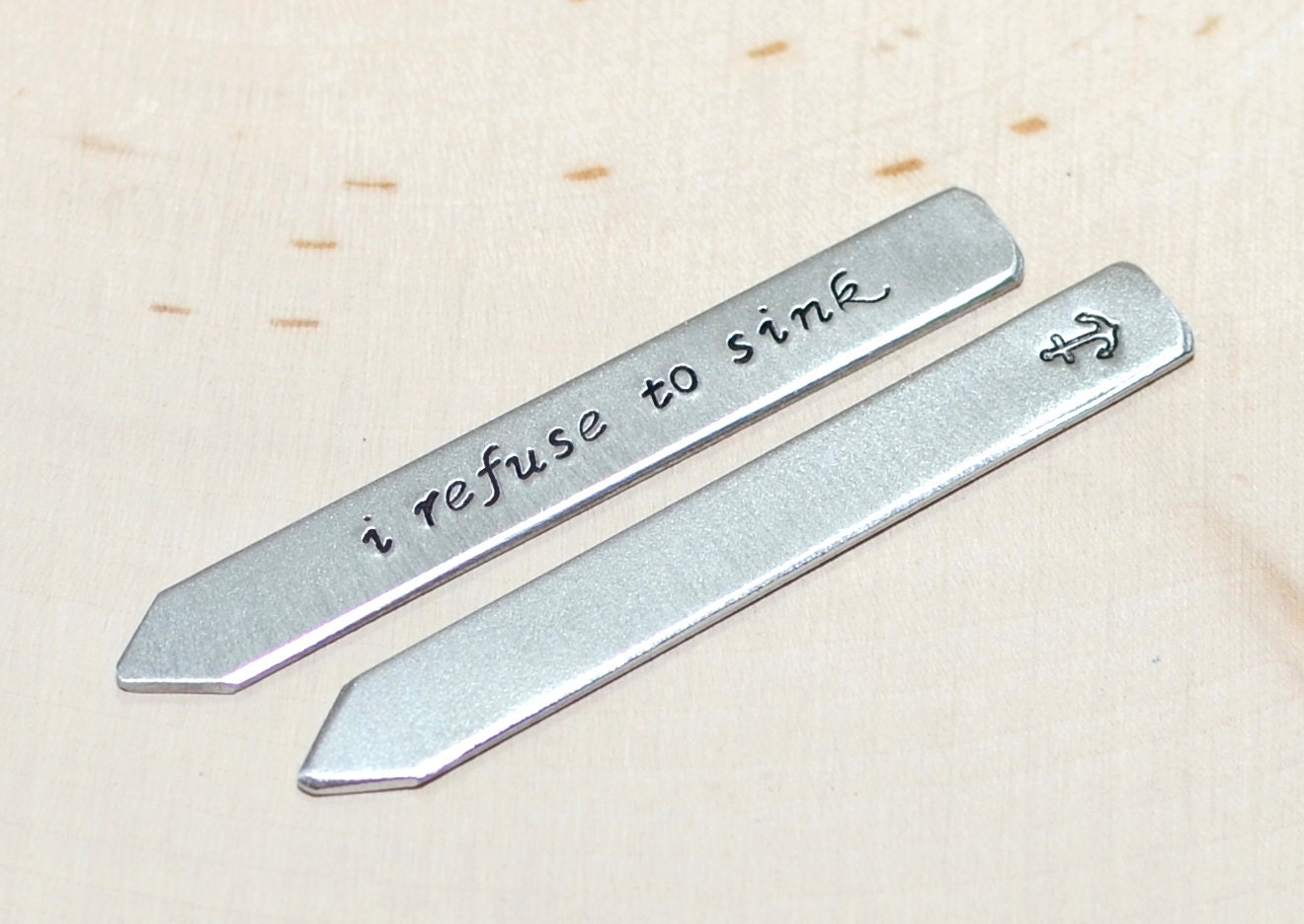 Refuse to sink collar stays in aluminum
