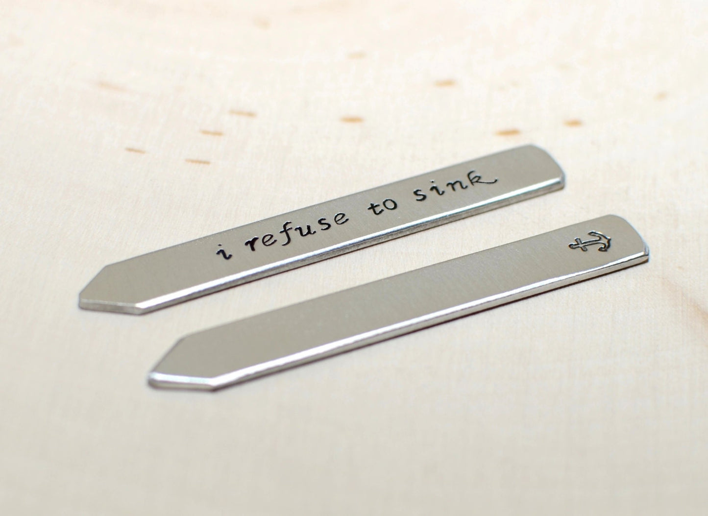 Refuse to sink collar stays in aluminum
