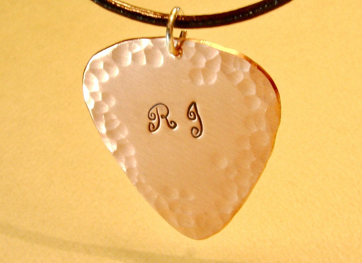 Copper guitar pick necklace with personalized initials and hammered texture for an artistic touch - NL484