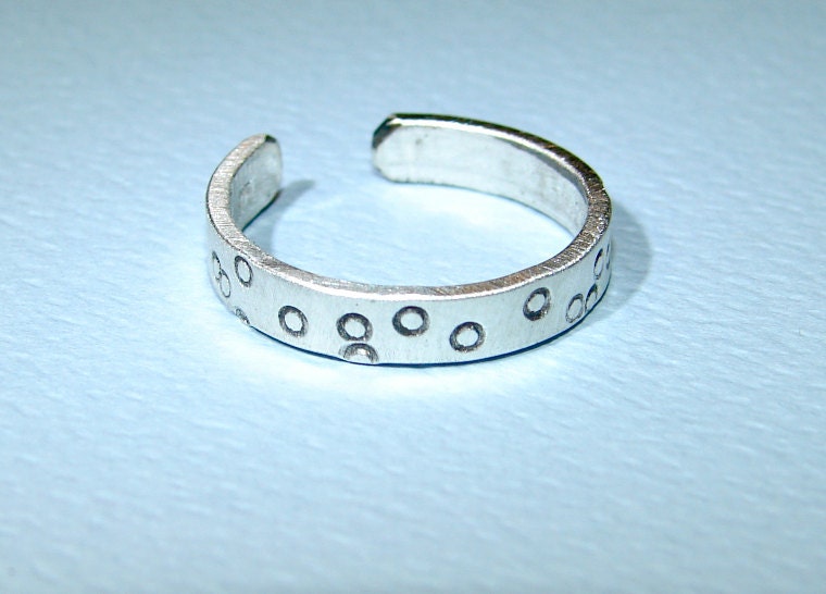 Sterling Silver Toe Ring with Circles