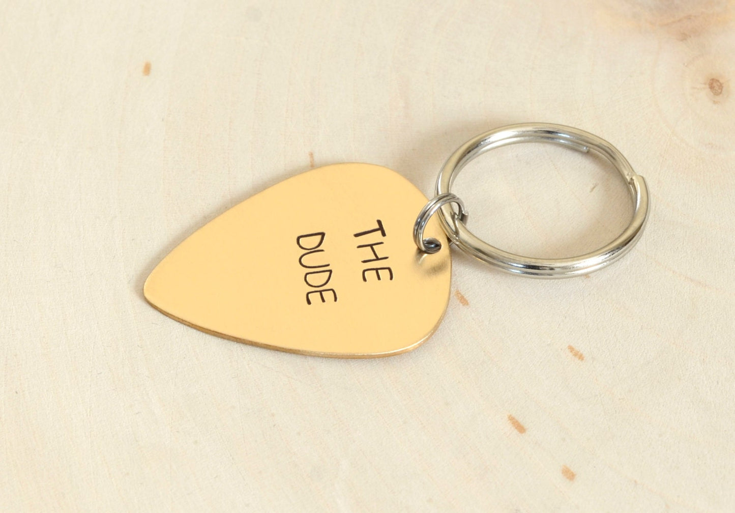 Customized bronze guitar pick keychain