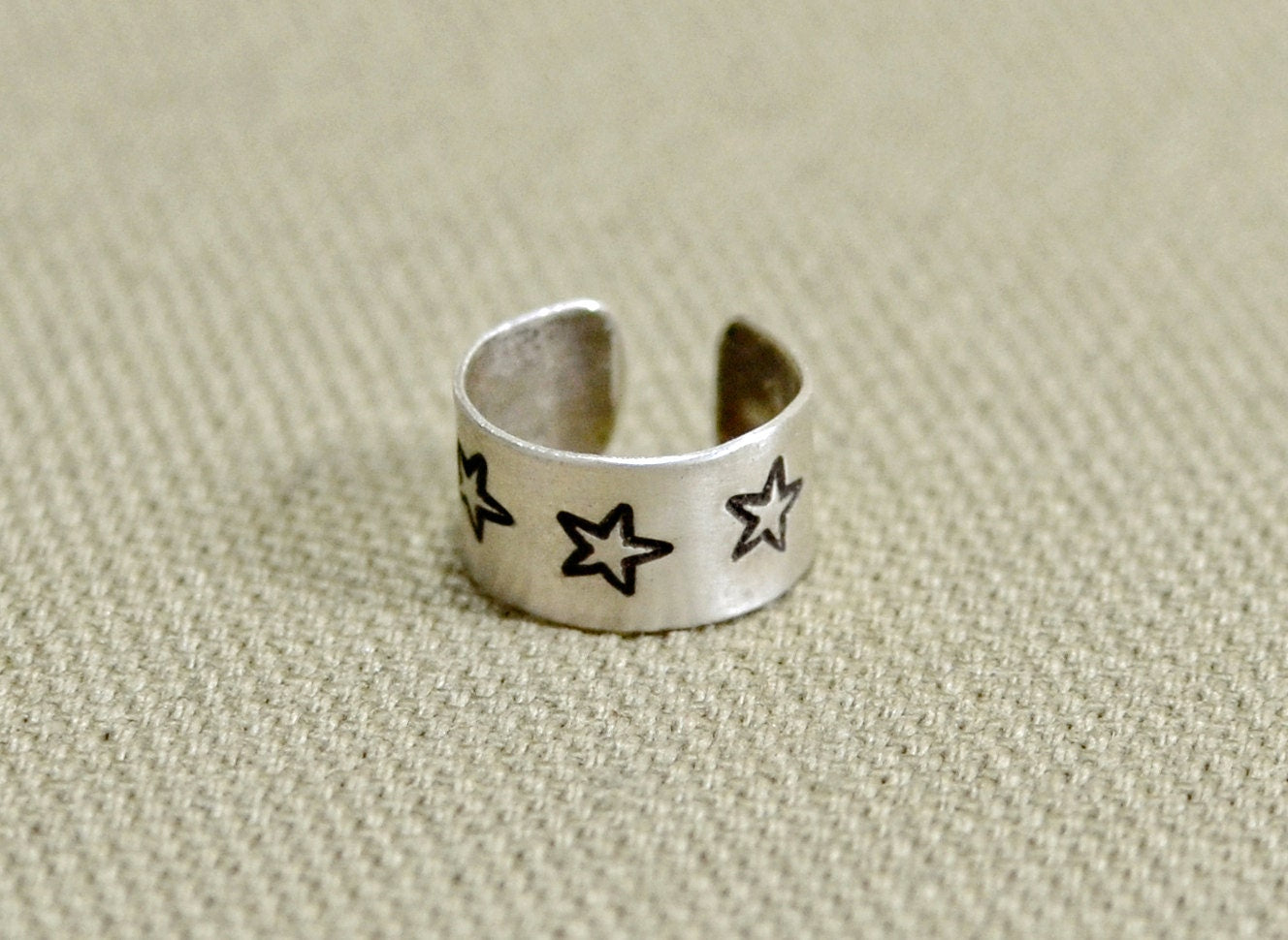 Sterling silver ear cuff with stars design