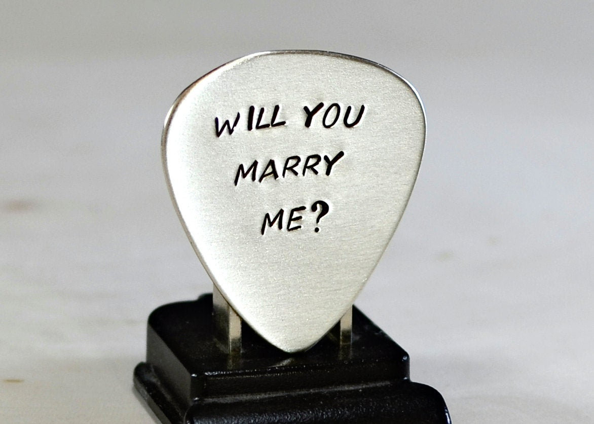Will you marry me guitar pick proposal in aluminum - GP232A