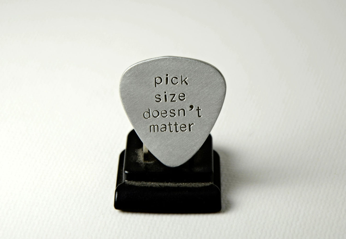 Pick Size Doesn't Matter playable aluminum guitar pick