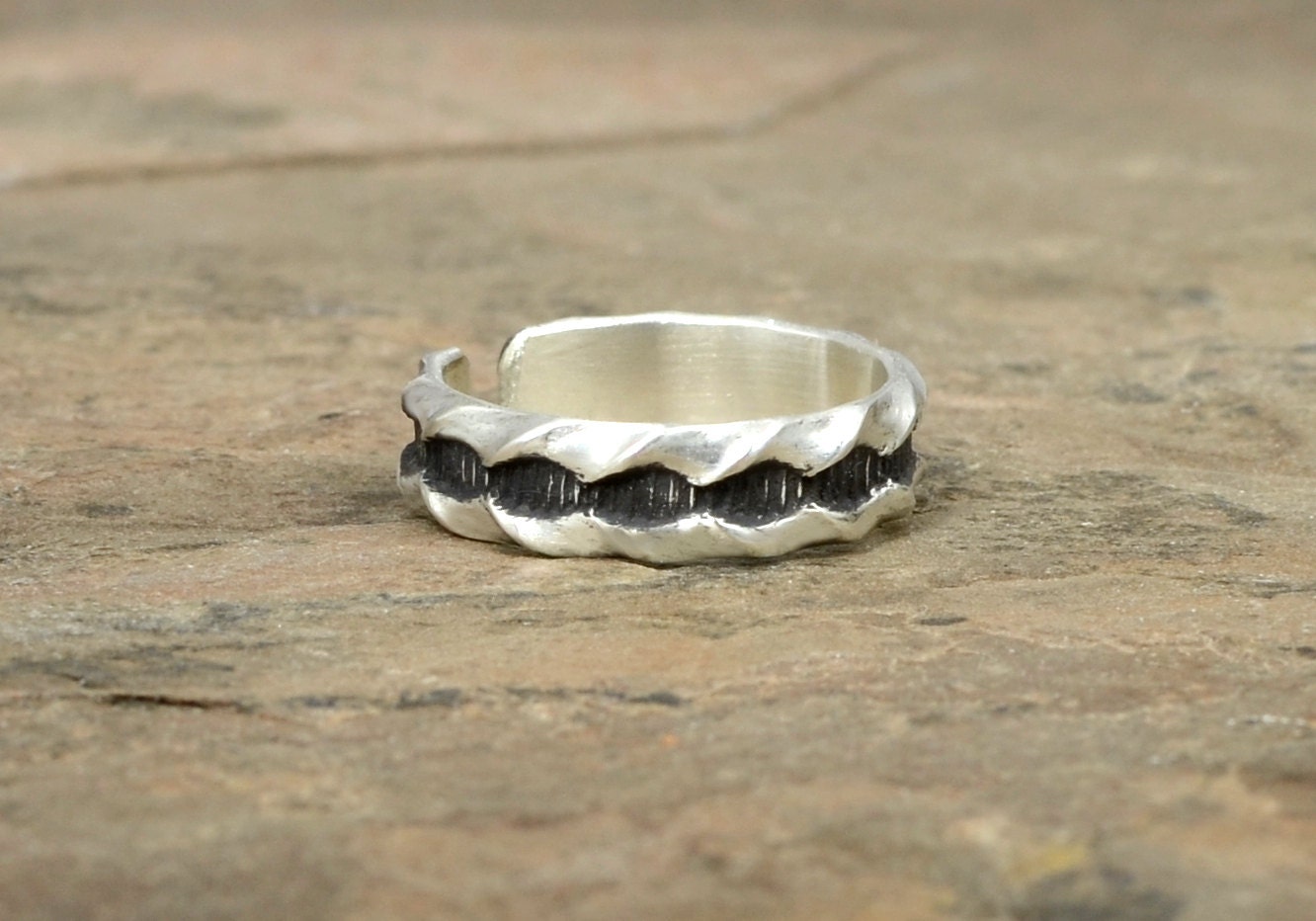 Sterling Silver Toe Ring with twisting grooves - toetally groovy