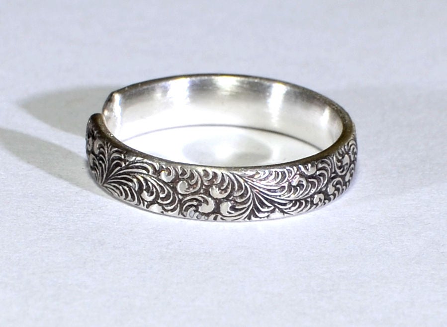 Sterling Silver Toe Ring with Wild Flowers