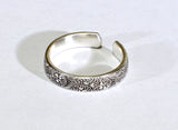 Botanical Patterned Sterling Silver Toe Ring with Patina and Leaf Design, NiciArt 