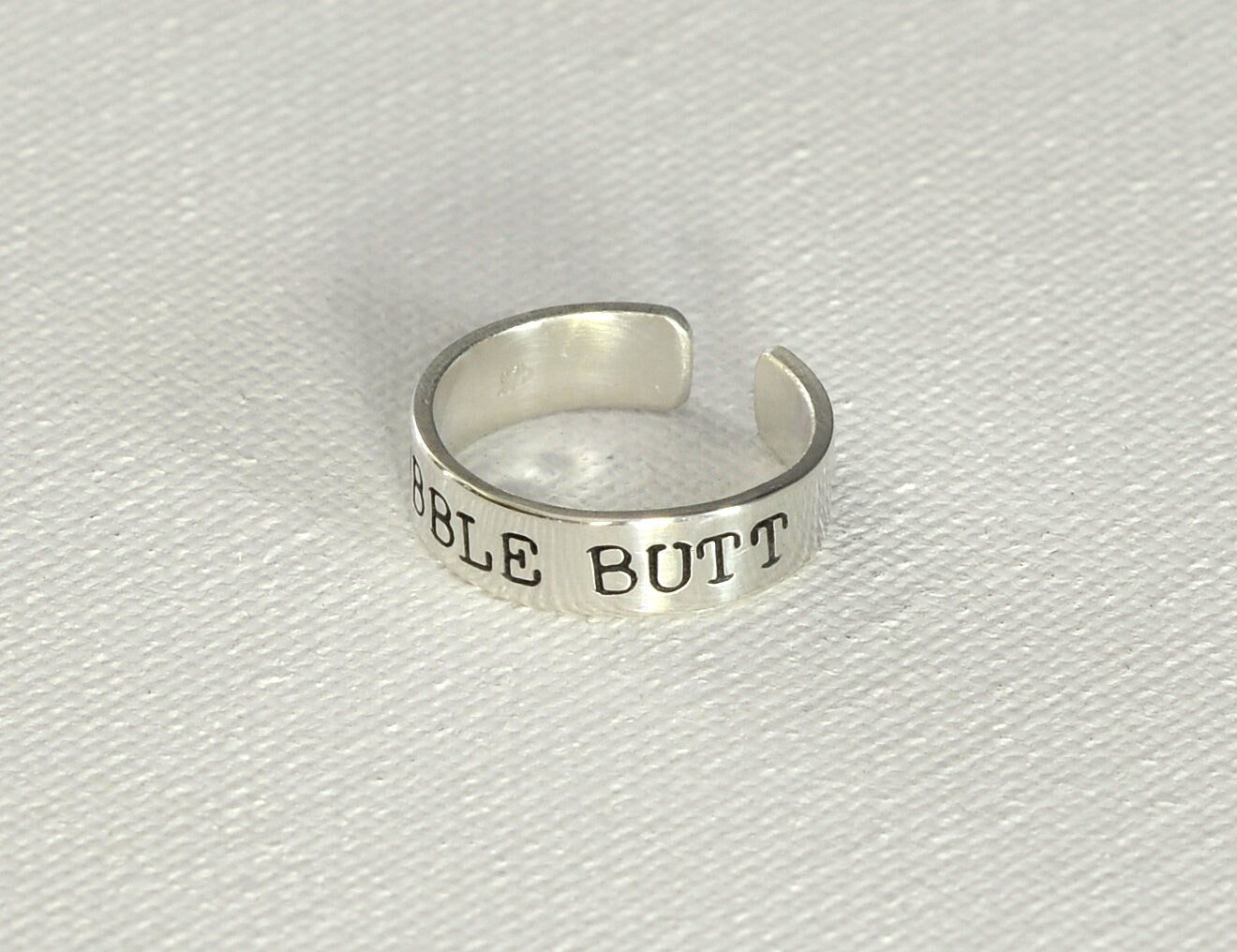 Sterling Silver Toe Ring - hand stamped with bubble butt