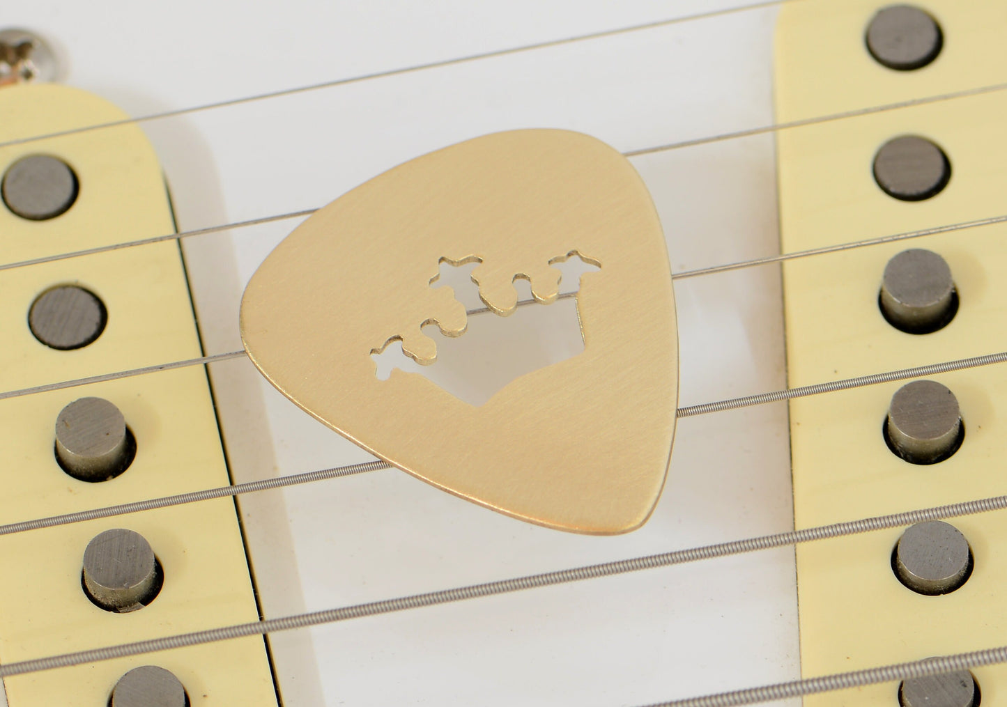 Crown Cutout Guitar Pick in Bronze