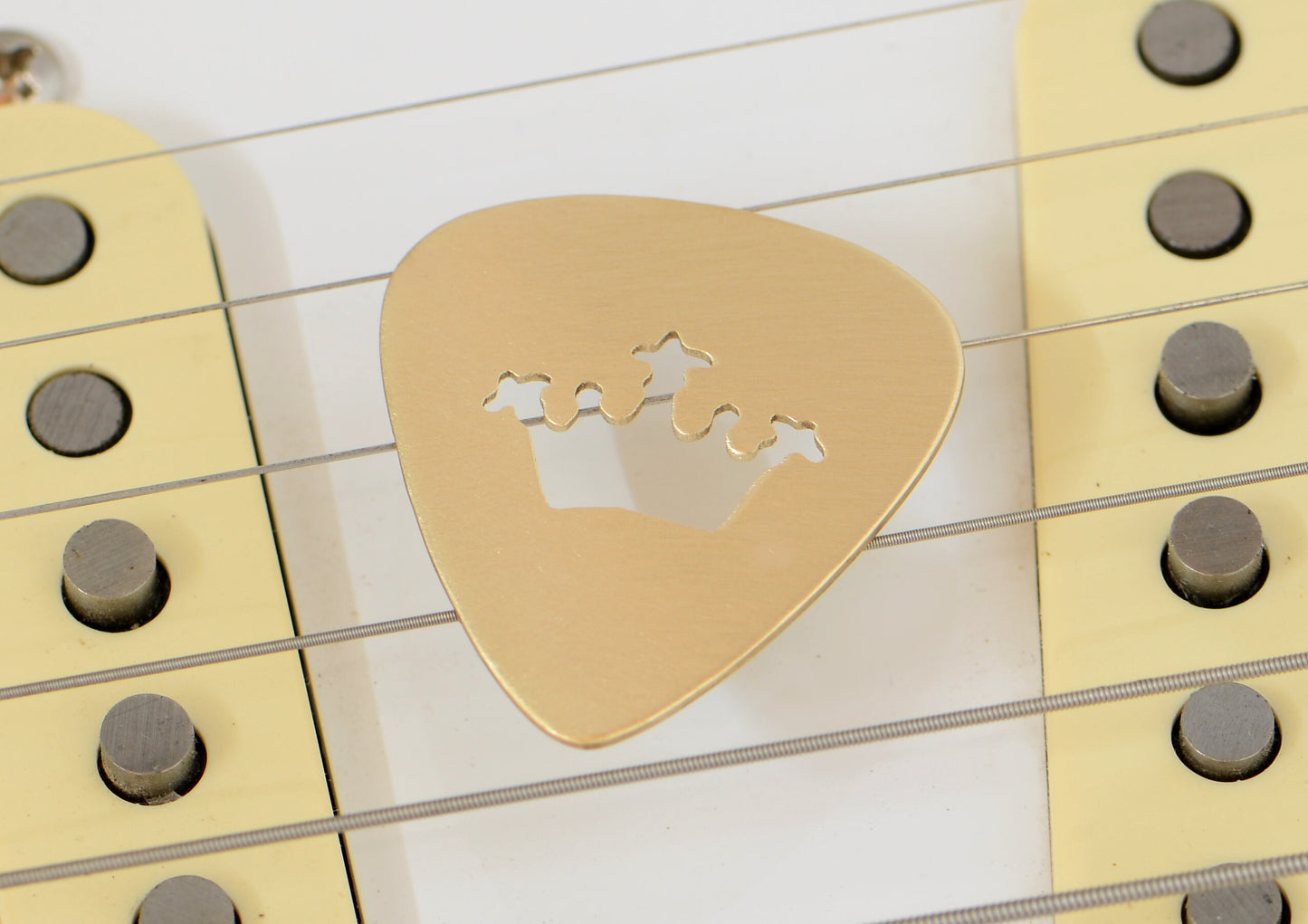 Crown Cutout Guitar Pick in Bronze