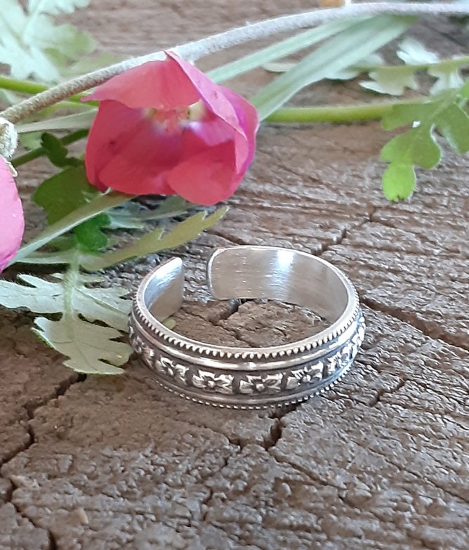 Sterling silver adjustable thumb ring or finger ring