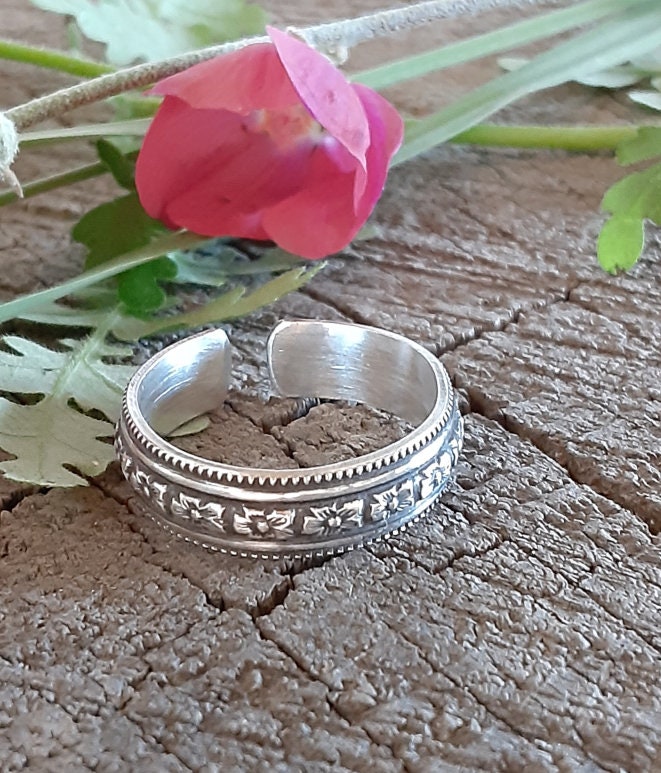 Sterling silver adjustable thumb ring or finger ring