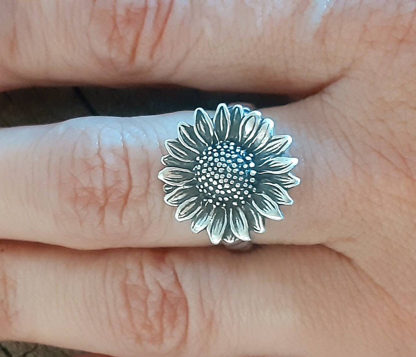 Sunflower design sterling silver ring