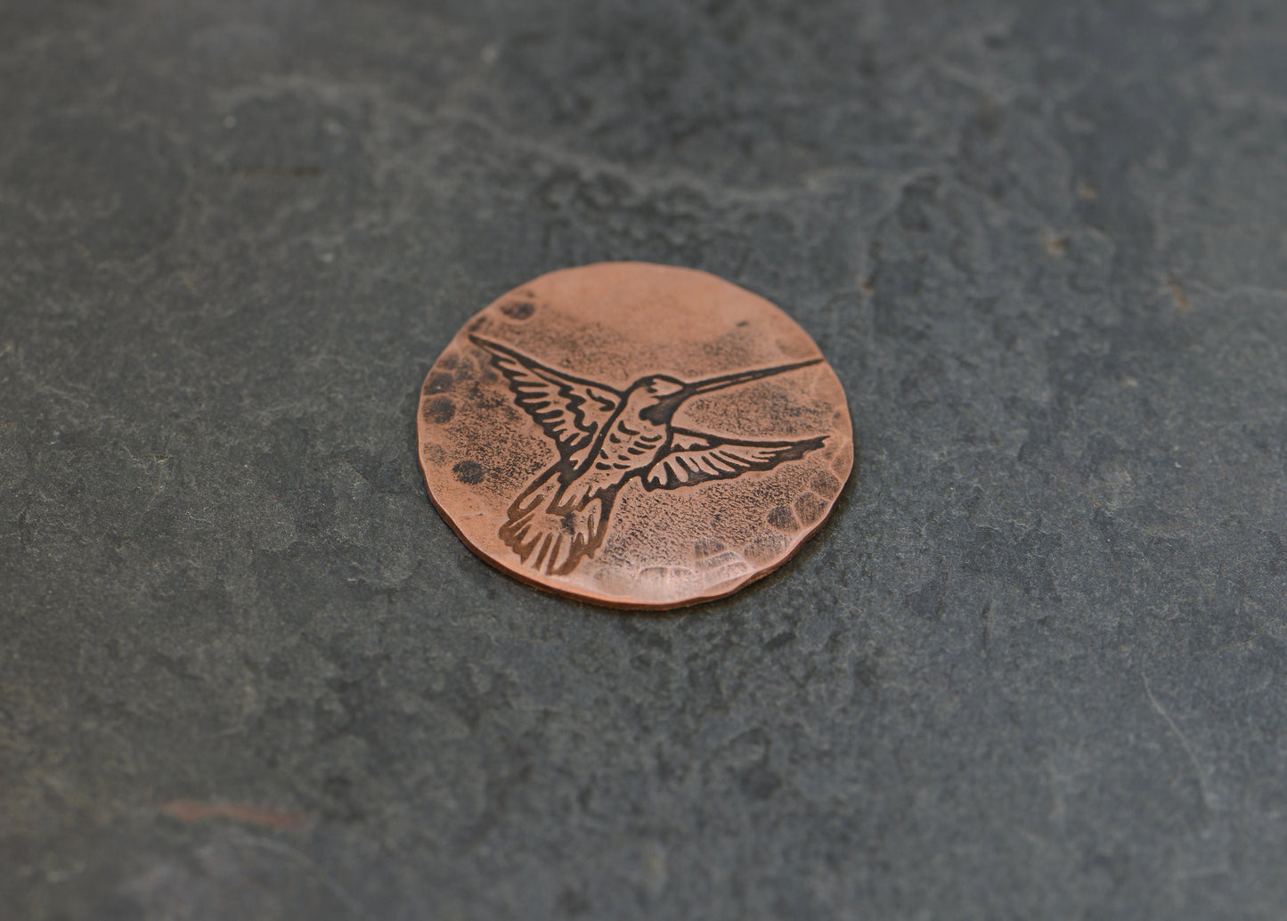 Golf ball marker with hummingbird in Copper