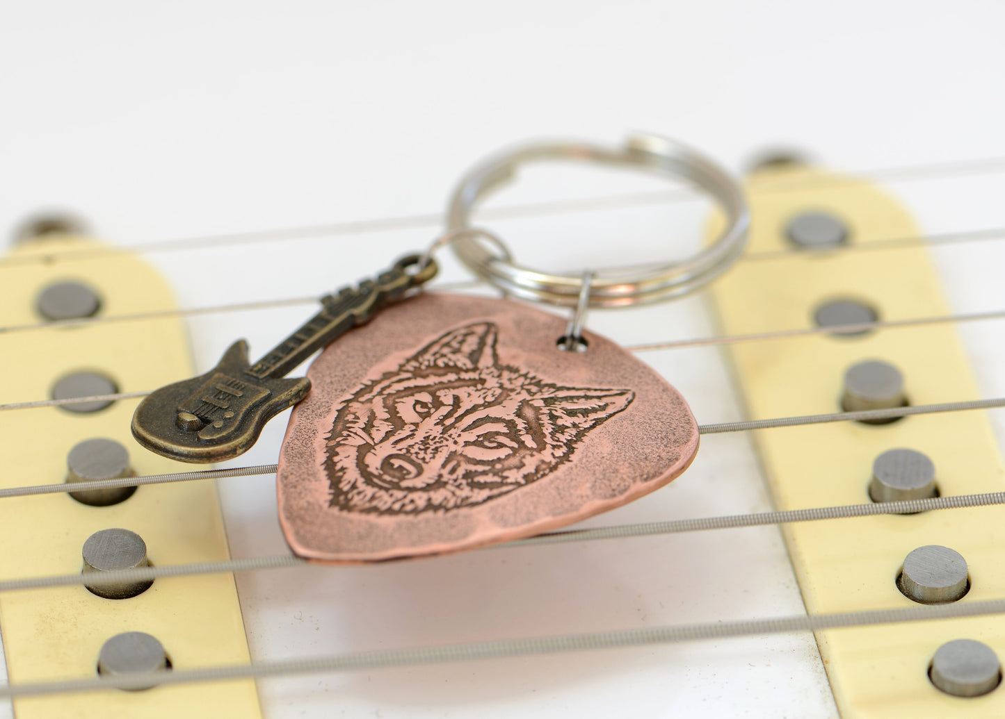 Wolf Copper Guitar Pick Key Chain