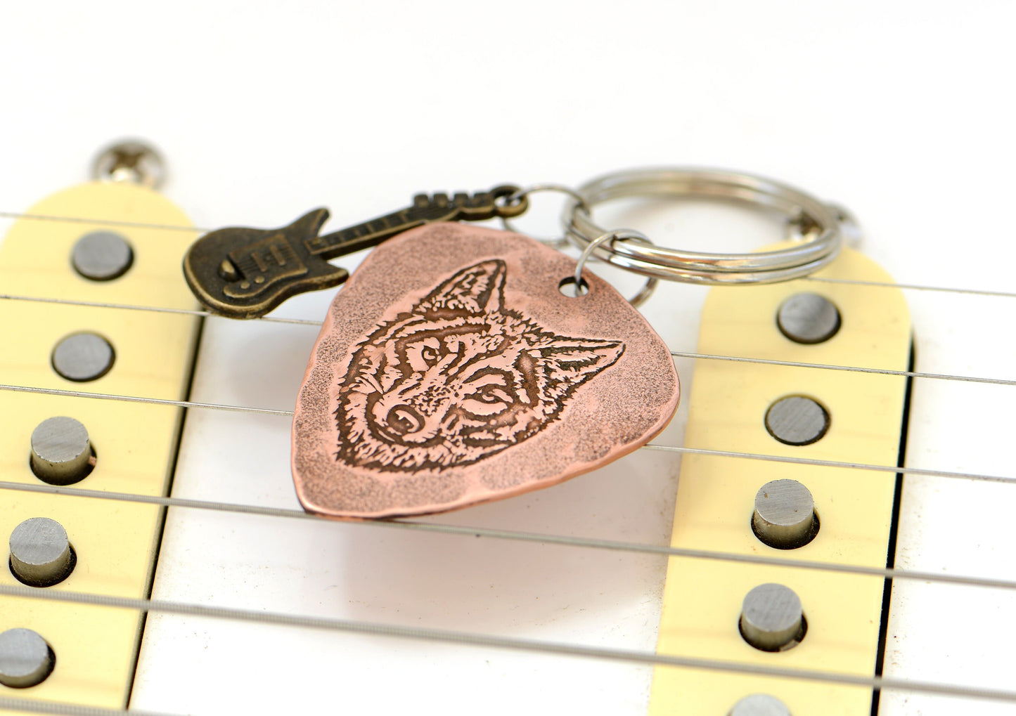 Wolf Copper Guitar Pick Key Chain