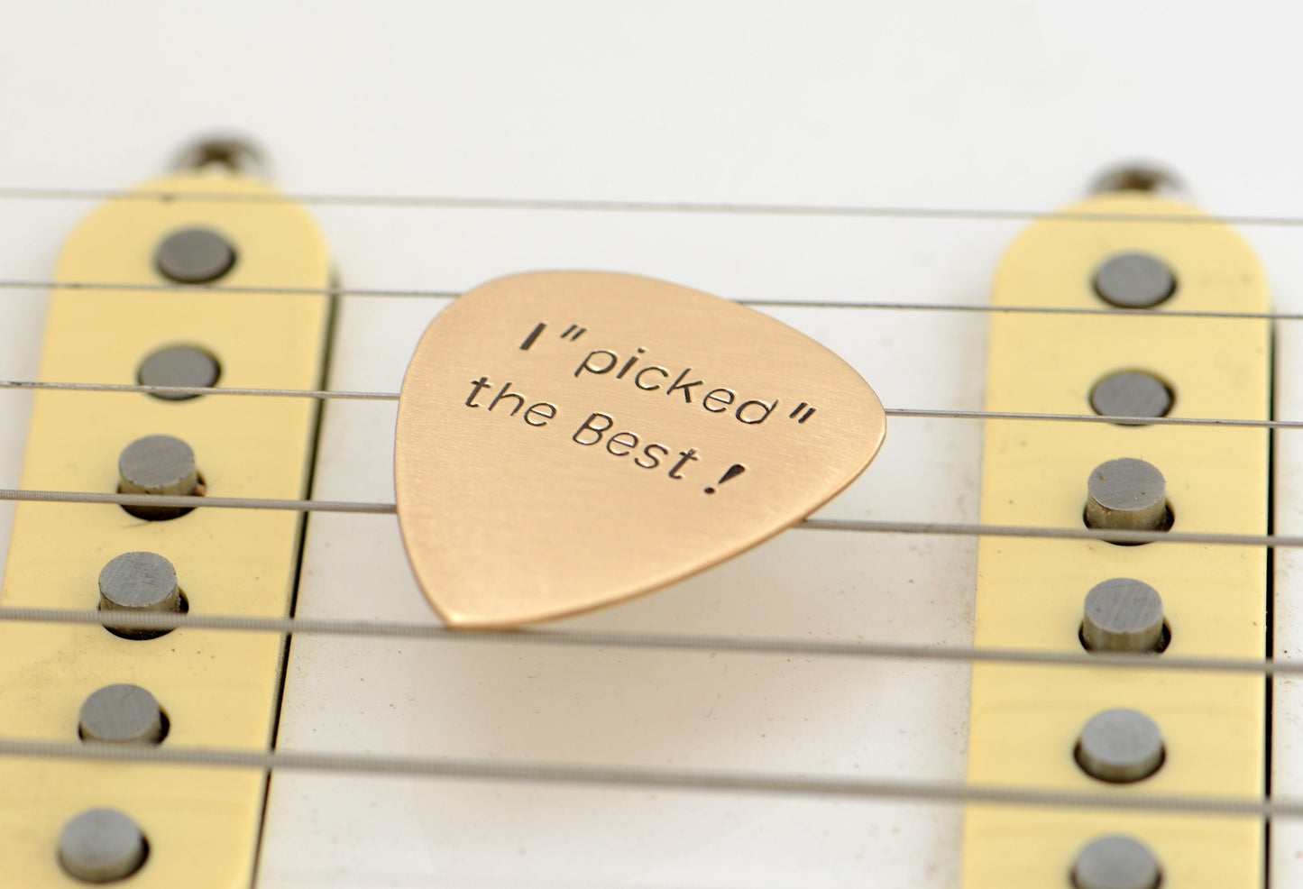 "I picked the best" guitar pick in bronze - playable