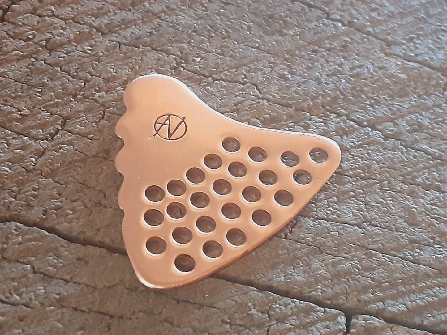 Shark tooth style playable copper guitar pick