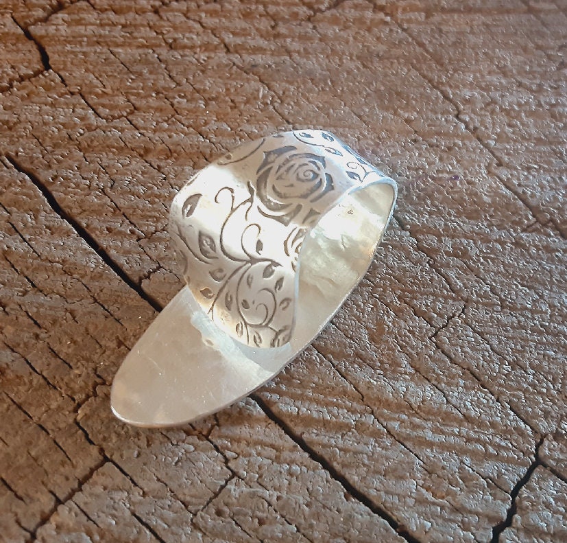 Sterling silver thumb guitar pick with roses for guitar ukulele or banjo