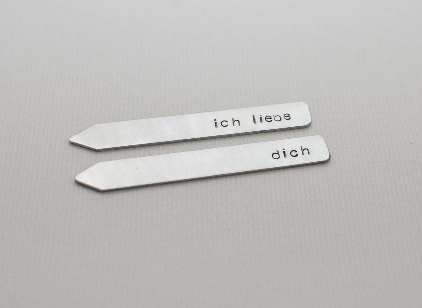 Ich liebe dich sterling silver collar stays with I love you in German