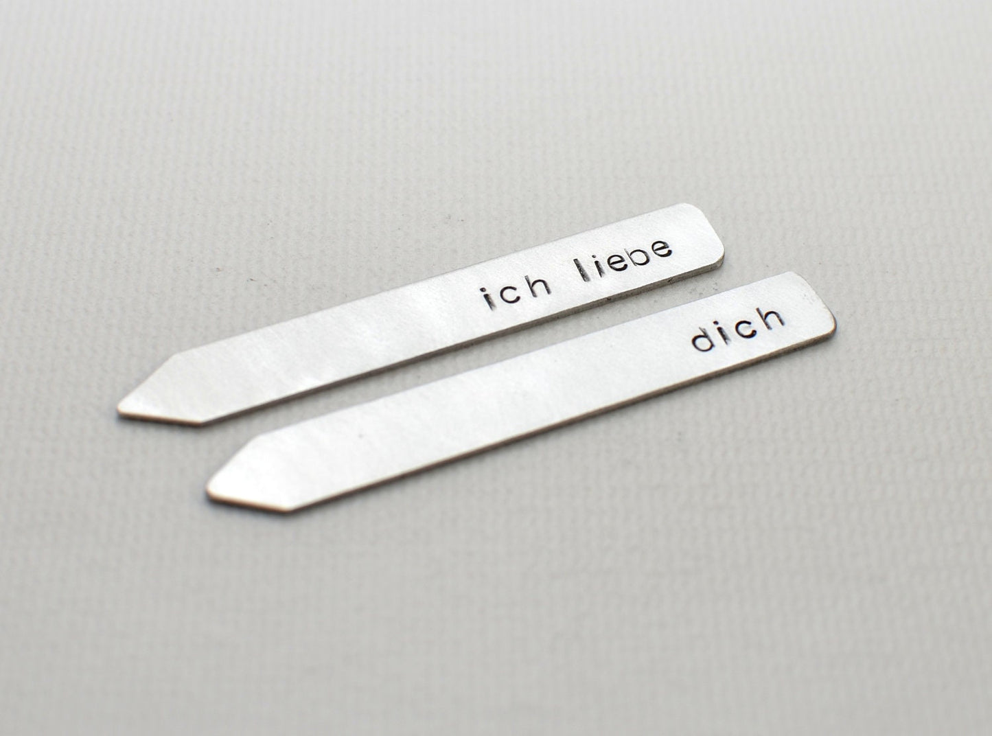 Ich liebe dich sterling silver collar stays with I love you in German