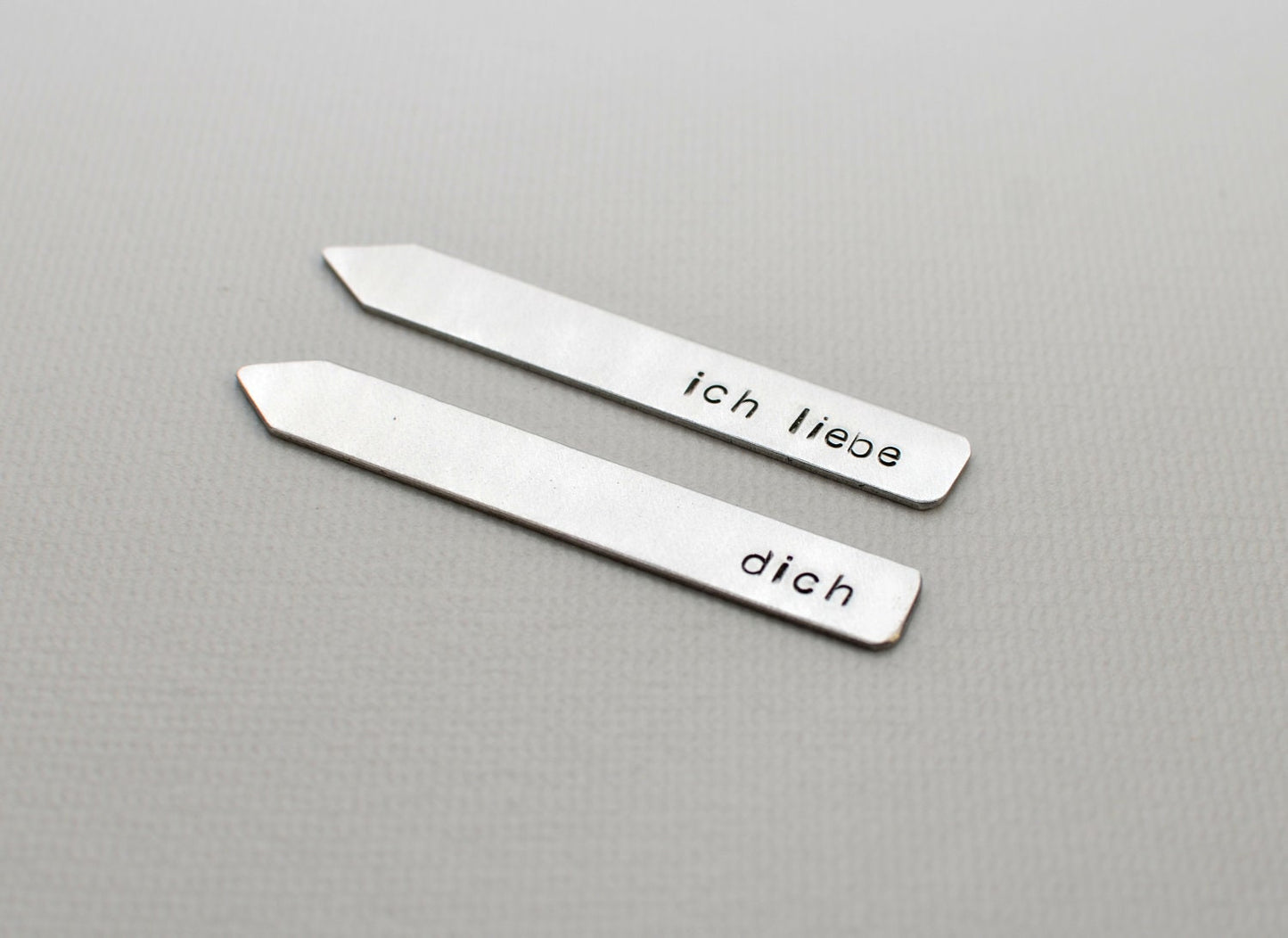 Ich liebe dich sterling silver collar stays with I love you in German