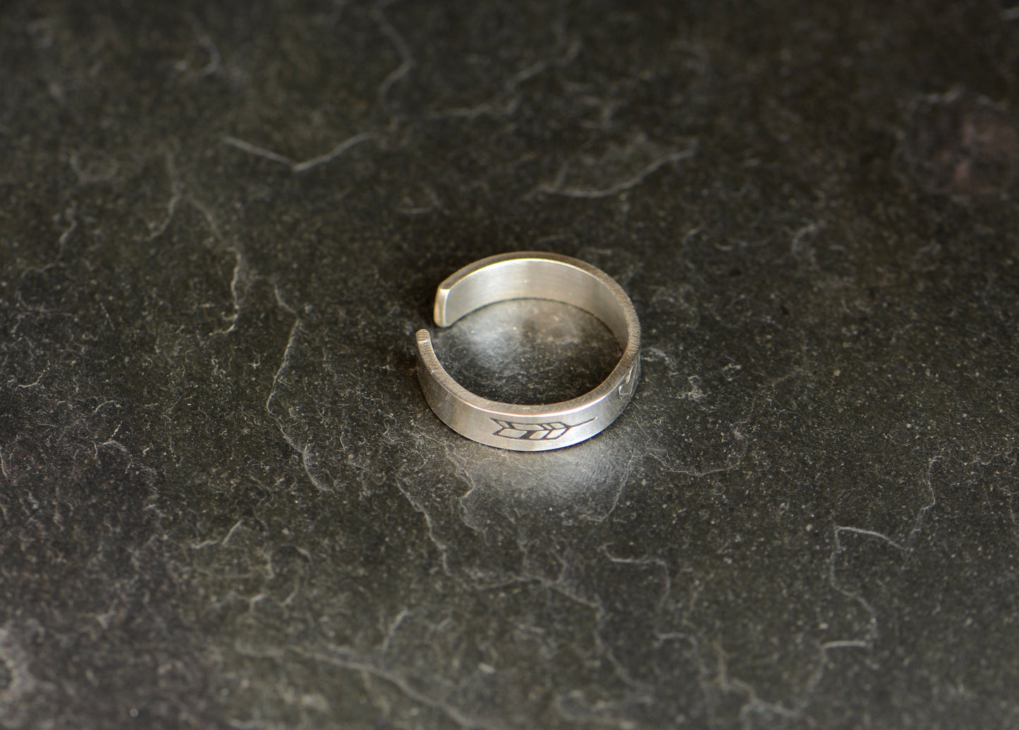 Arrow and heart sterling silver toe ring