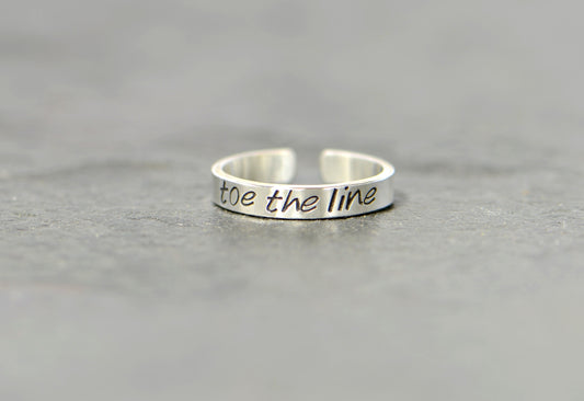 Toe the Line sterling silver toe ring