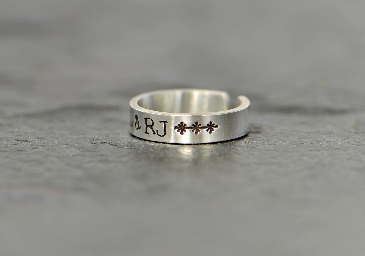 custom sterling silver toe ring with initials and small stars