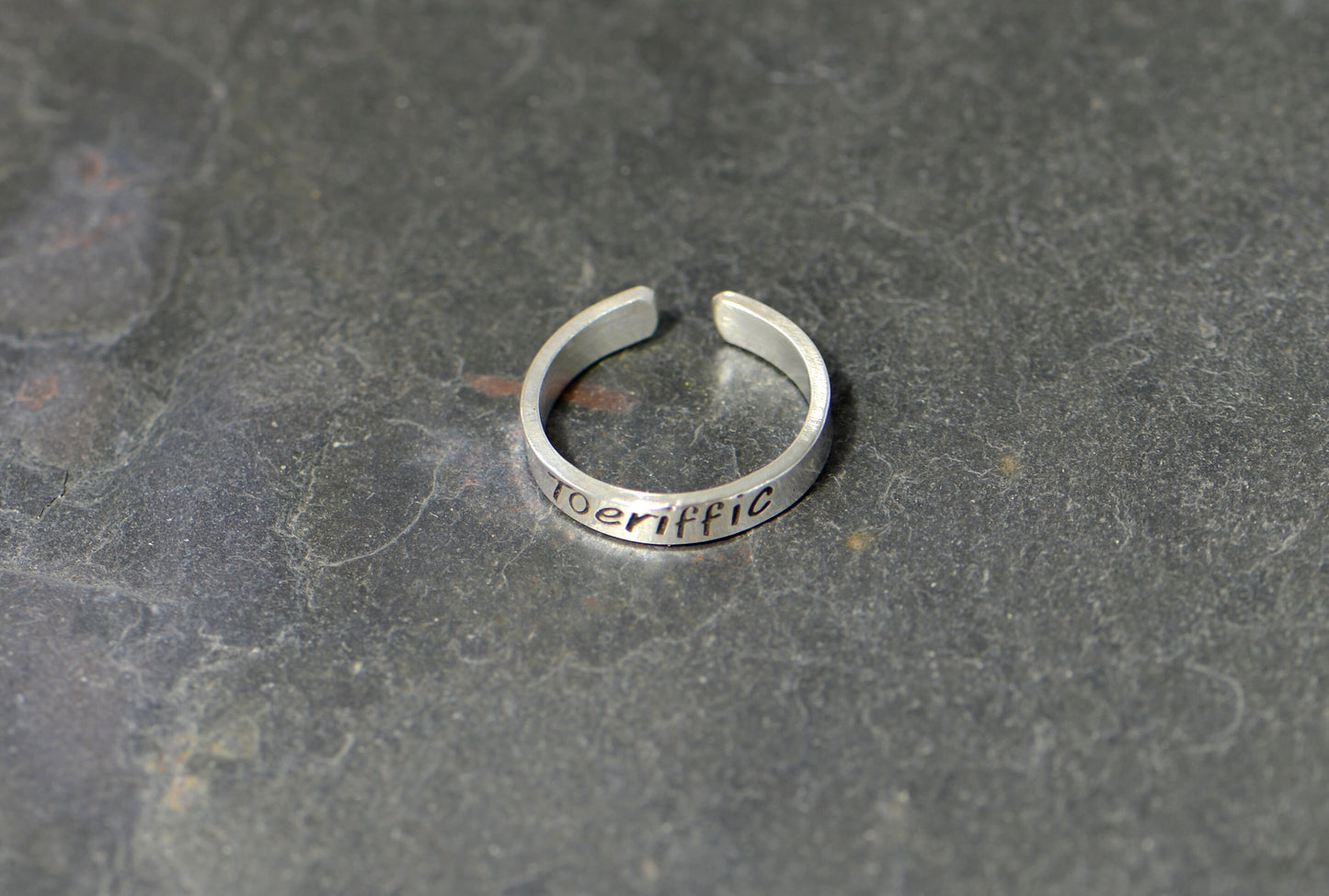Sterling silver toe ring with "toeriffic"
