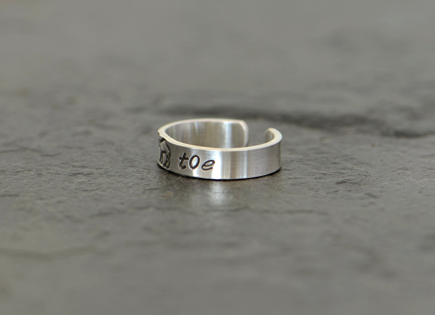 Camel toe sterling silver toe ring