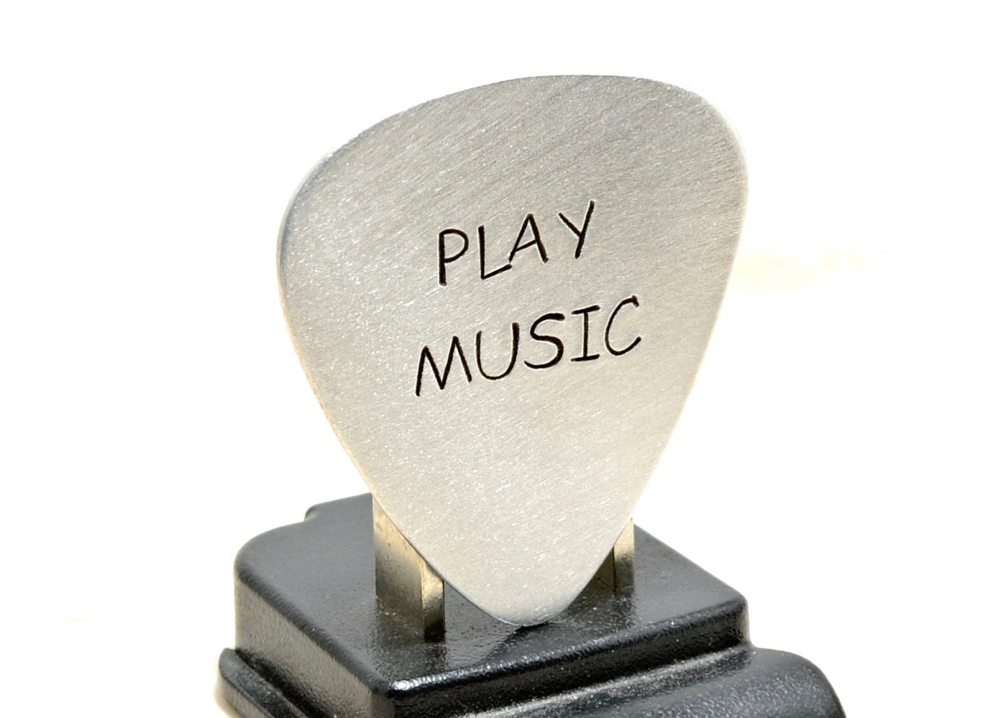 Play music guitar pick in your choice of metals
