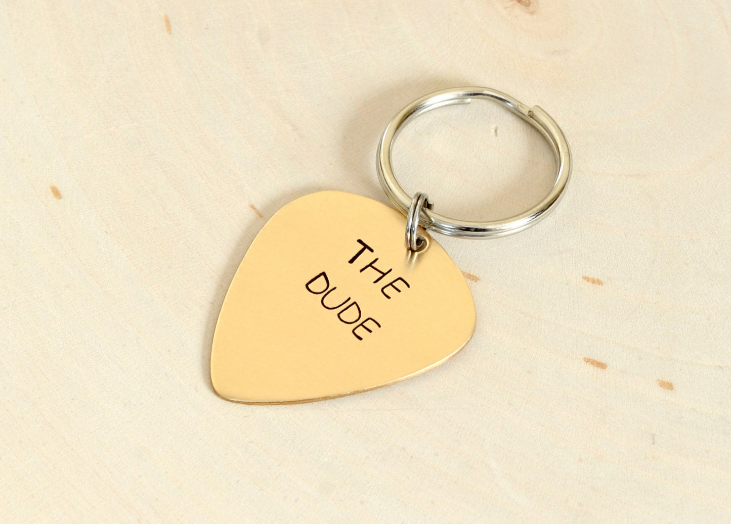 Customized bronze guitar pick keychain
