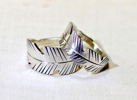 Sterling silver feather bands ring set