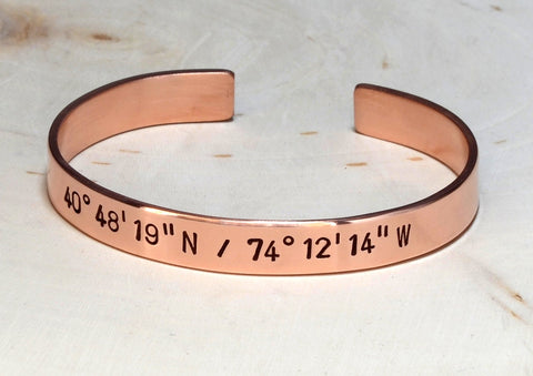 Latitude longitude bracelet with personalized coordinates in copper, NiciArt 